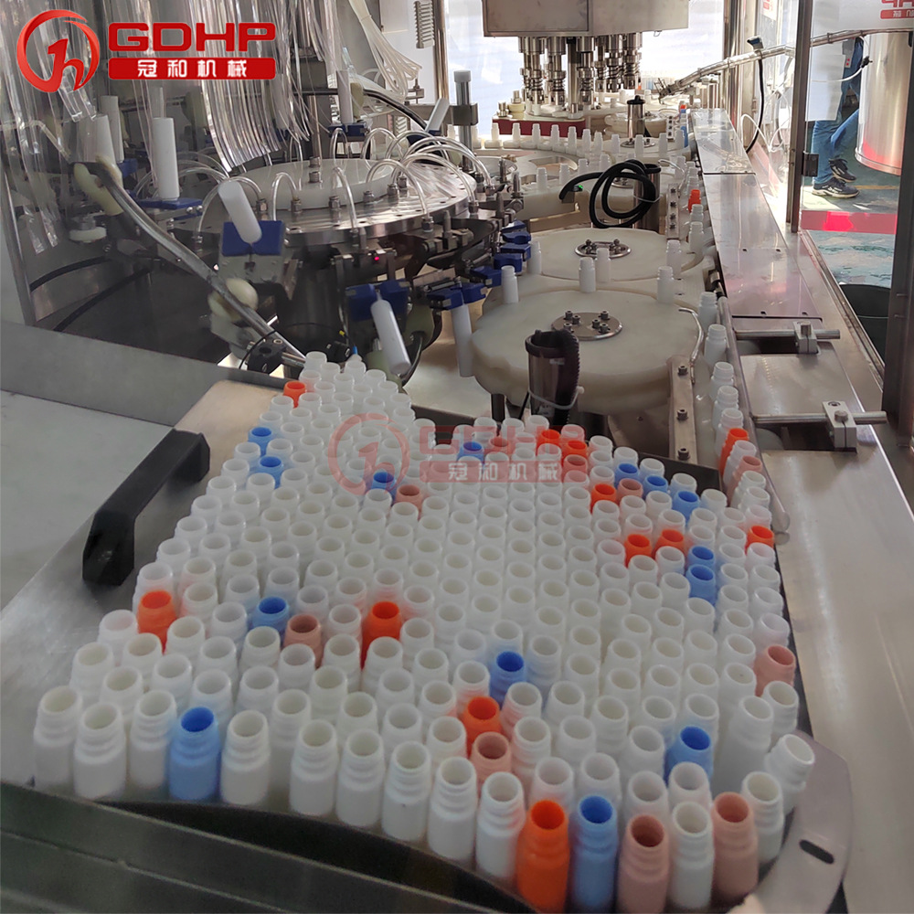 口服液高速灌裝旋蓋生產(chǎn)線-18